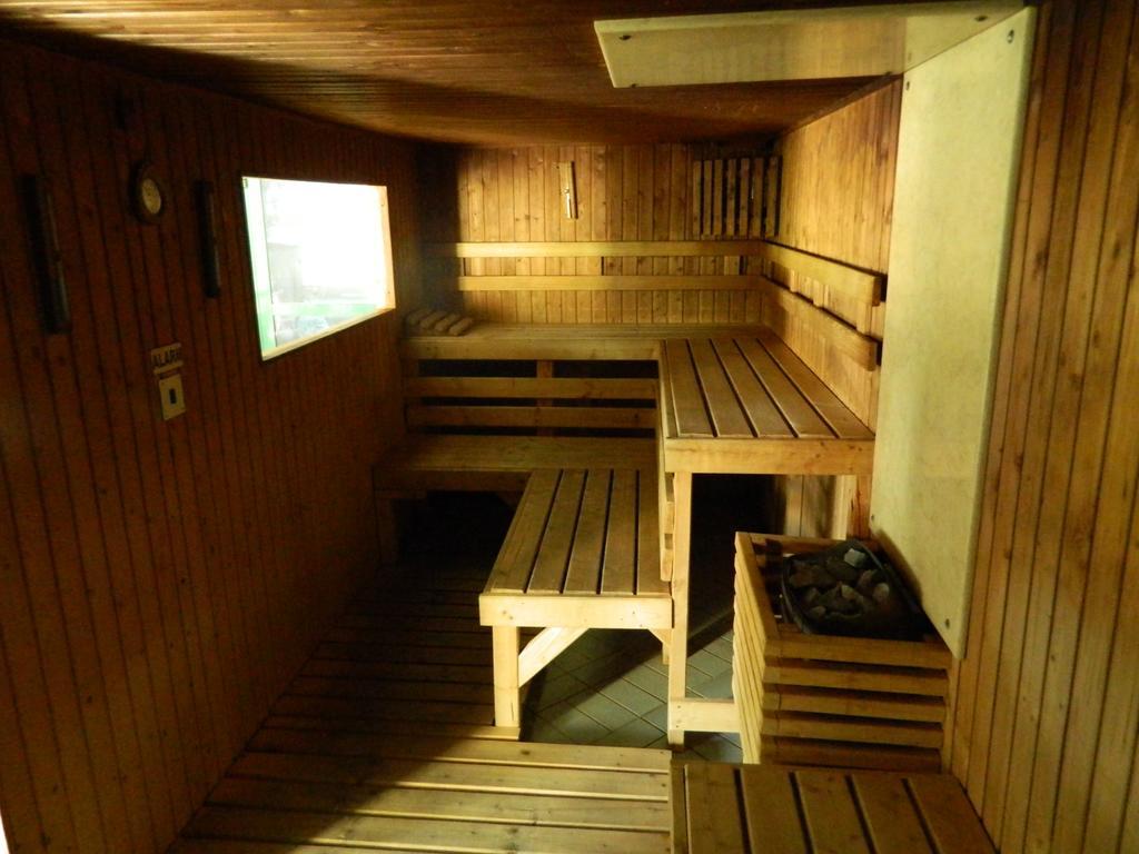 Spa Apartment Parkowy Chojnice Rum bild